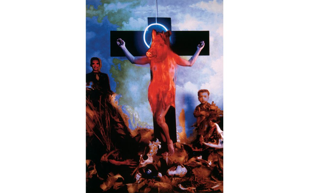 La-Crucifixion-Del-Cochino-Levitando_Nelson-Garrido